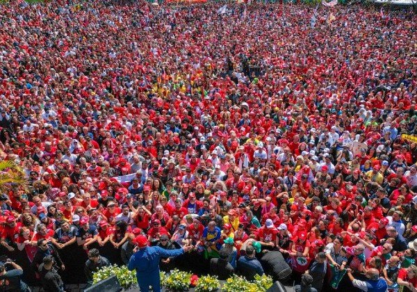 QG de Lula planeja encerrar campanha presidencial na cidade de São Paulo