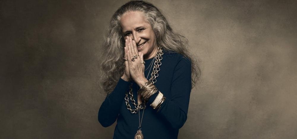 Maria Bethânia anuncia mais um show em Salvador após ingressos esgotarem em 30 minutos