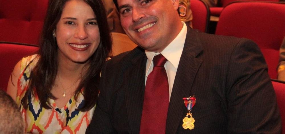 Marido de candidata a governo de Pernambuco morre de infarto fulminante neste domingo