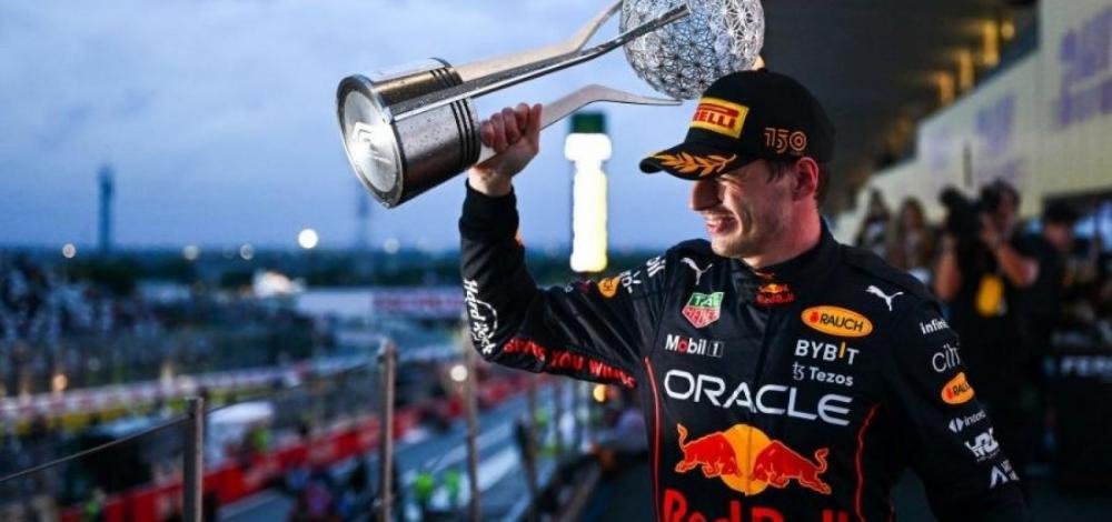 Max Verstappen vence GP do Japão e é bicampeão de Fórmula 1