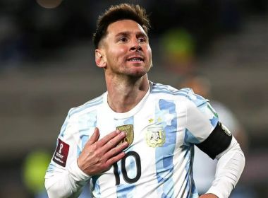 Revista elege Messi como o melhor da história e põe Pelé em quarto