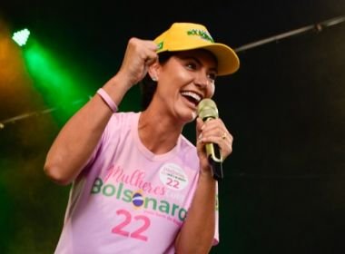 'Aquele que não trouxe água, agora quer trazer picanha', diz Michelle Bolsonaro em Feira