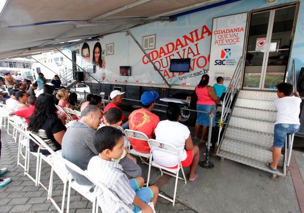 SAC Móvel faz atendimentos gratuitos em Camaçari e Feira