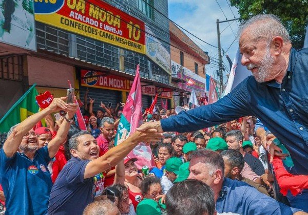 Lula mantém intenção de votos acima de 70% na Bahia