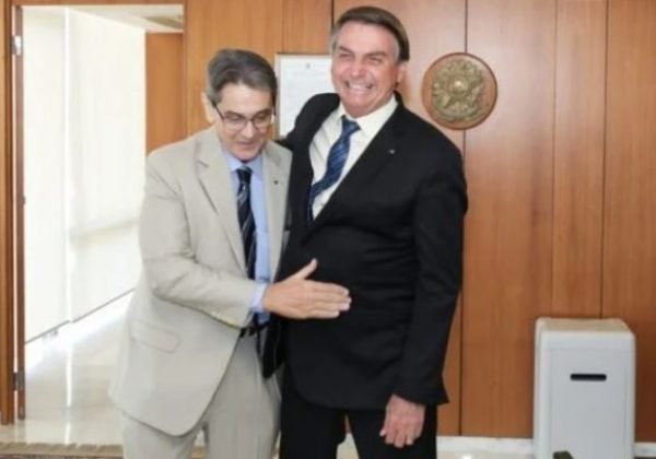 TSE manda suspender propaganda de Lula que liga Bolsonaro ao caso Roberto Jefferson