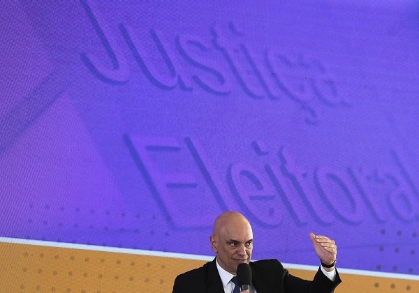 Presidente do TSE: Espero que cessem discursos fantasiosos, notícias criminosas contra urnas