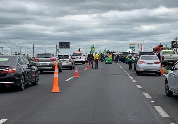 Rodovias federais têm 86 bloqueios nesta quinta, diz PRF; BA não tem ocorrências