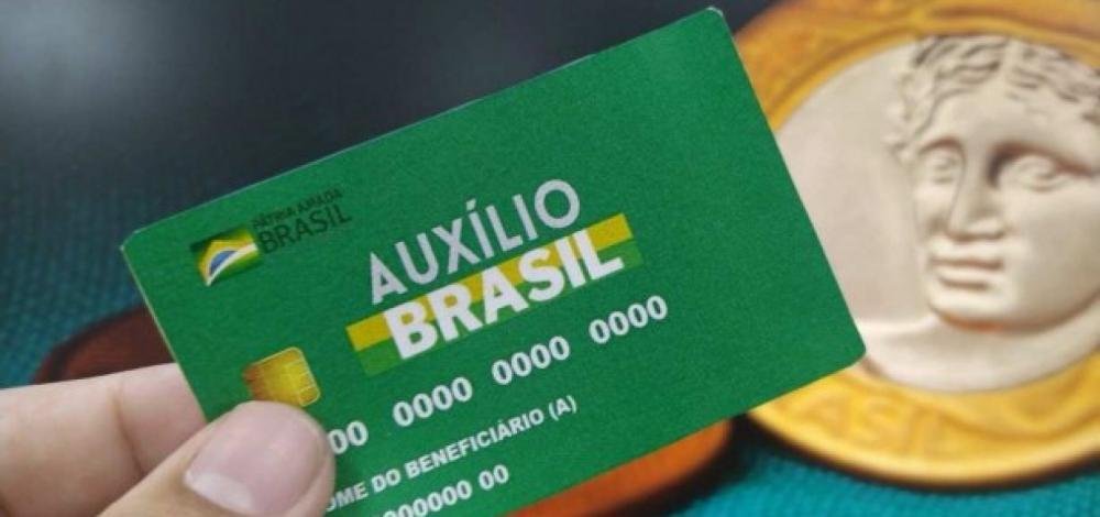 Centrão admite que não tem como ficar contra Auxílio Brasil em 2023