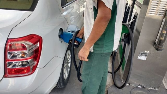 Postos de combustíveis podem ficar sem diesel S10