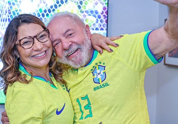 CBF espera que Lula ajude no resgate político da camisa da Seleção Brasileira, diz coluna
