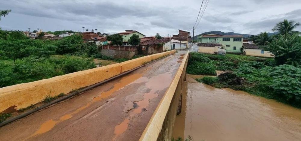Prefeitura de Itambé, no sudoeste da BA, decreta situação de emergência após temporal