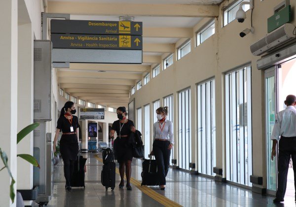 Aeronautas mantêm greve programada para segunda-feira (19)