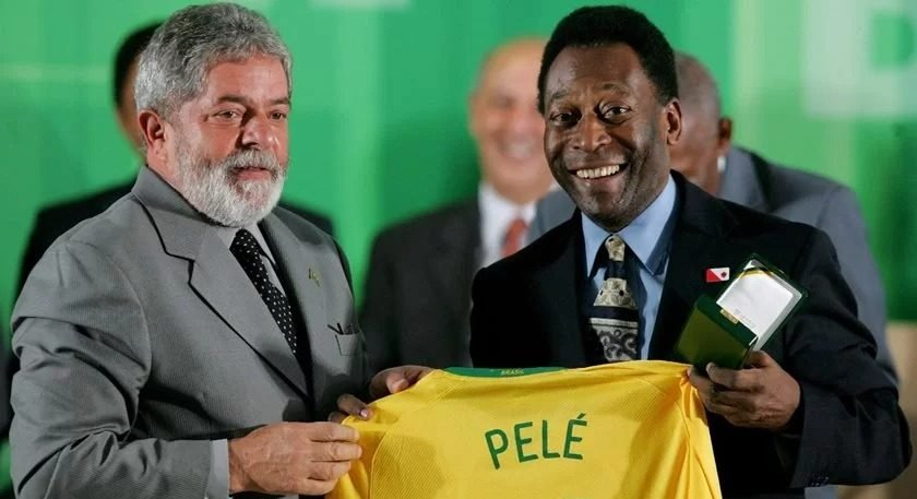 Lula vai a Santos para participar do velório de Pelé