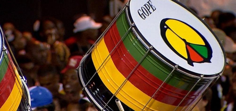 Tambores percussivos são homenageados no desfile do Olodum do carnaval 2023