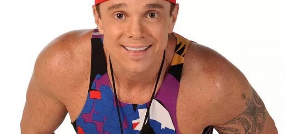 Bloco recebe enxurrada de críticas após incluir cantor Netinho em sua programação