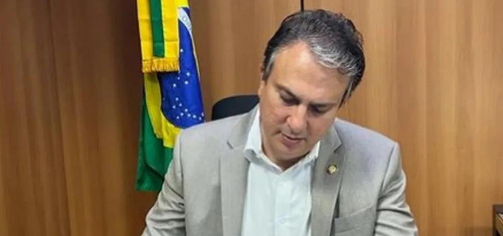 MEC anuncia reajuste de quase 15% em piso salarial de professores