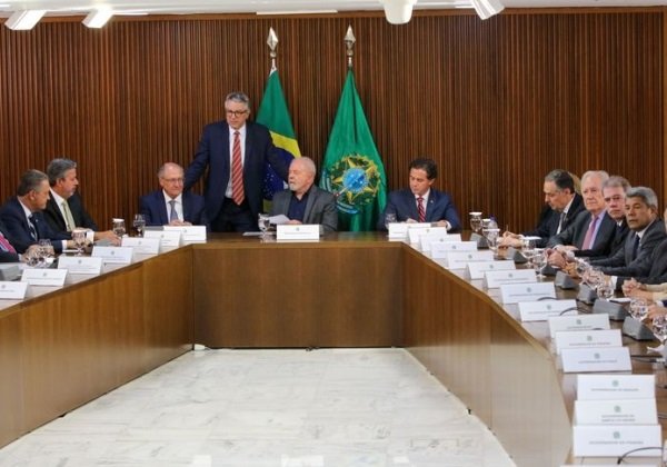 Lula deve se reunir com governadores na sexta-feira (27)