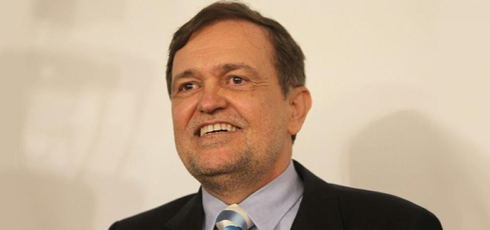 Walter Pinheiro se aposenta no Senado com salário de R$ 25 mil