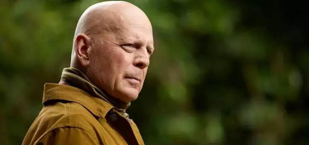 Bruce Willis não reconhece mais a mãe e demonstra agressividade, diz familiar