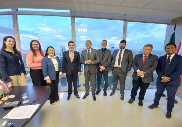 Jerônimo se reúne com quatro ministros em Brasília em busca de investimentos para a Bahia