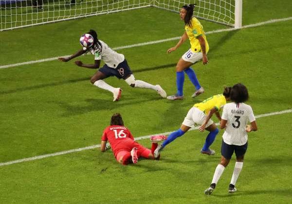 Mundial Feminino: França elimina seleção brasileira na prorrogação