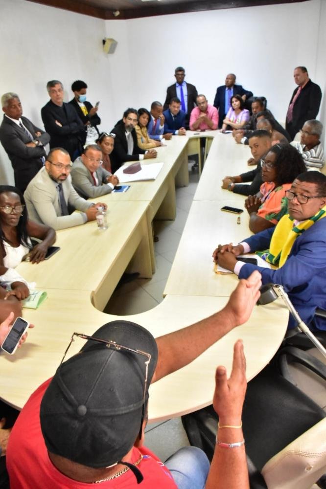 Em reunião na Câmara, secretário diz que vai reavaliar mudança de local das barracas na Micareta