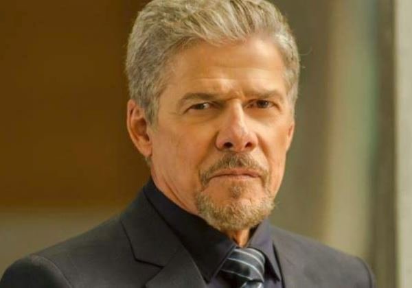 José Mayer é internado com suspeita de surto psicótico, diz coluna