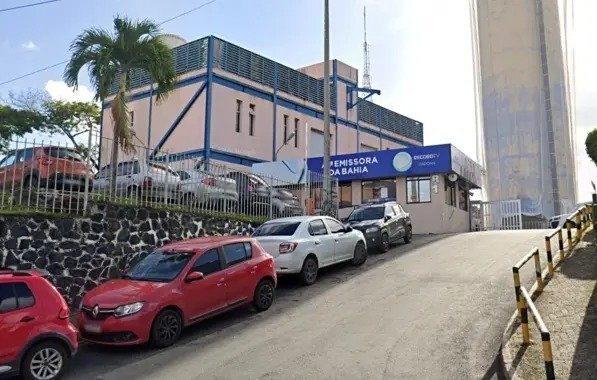 Escândalo do Pix: Polícia investiga 15 casos de golpe em doações na TV Itapoan