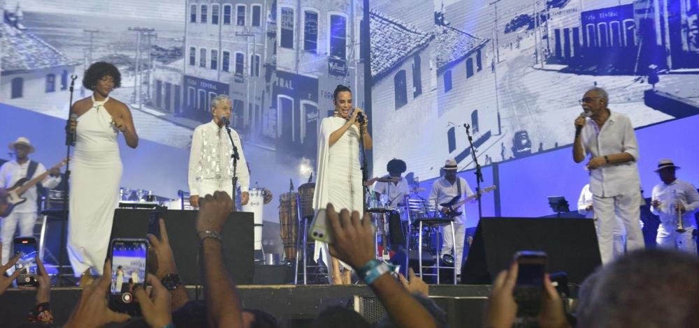 Caetano, Gil, Ivete e Luedji encerram comemorações pelos 474 anos de Salvador