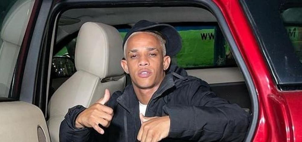 Cantor MC Biel Xcamoso morre em acidente de carro