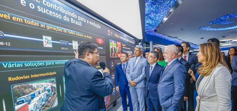 Lula se reúne com montadora de veículos elétricos chinesa que negocia fábrica em Camaçari