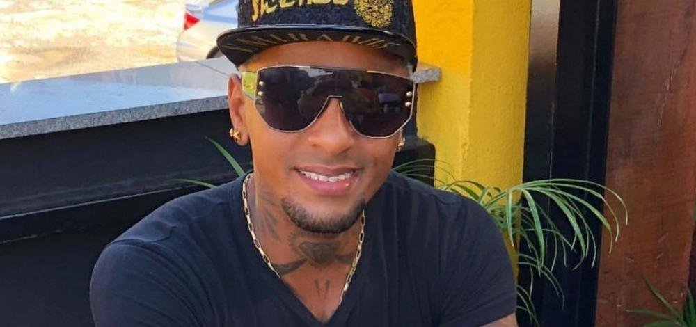 Após mandado de prisão, Iuri Sheik chora e diz que irá se apresentar