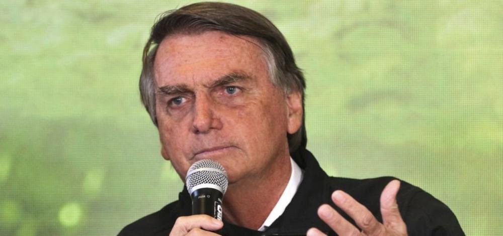 Bolsonaro é intimado a depor à PF sobre suposta fraude em sistema de vacinação