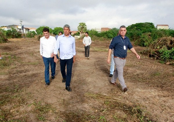 Governo da Bahia anuncia retomada das obras do Centro de Convenções e do Teatro