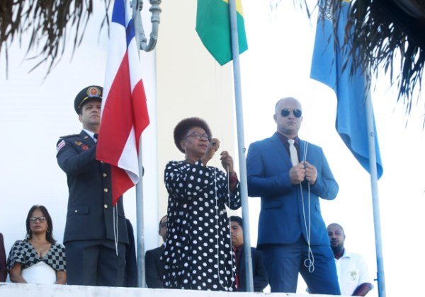 Cerimônia transfere sede do governo para Cachoeira