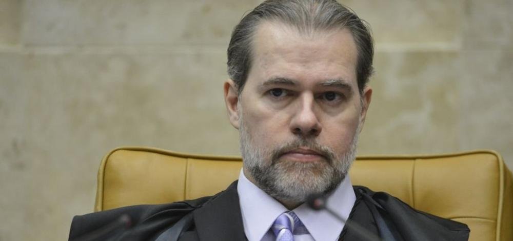 Dias Toffoli é internado com Covid-19 em hospital no DF