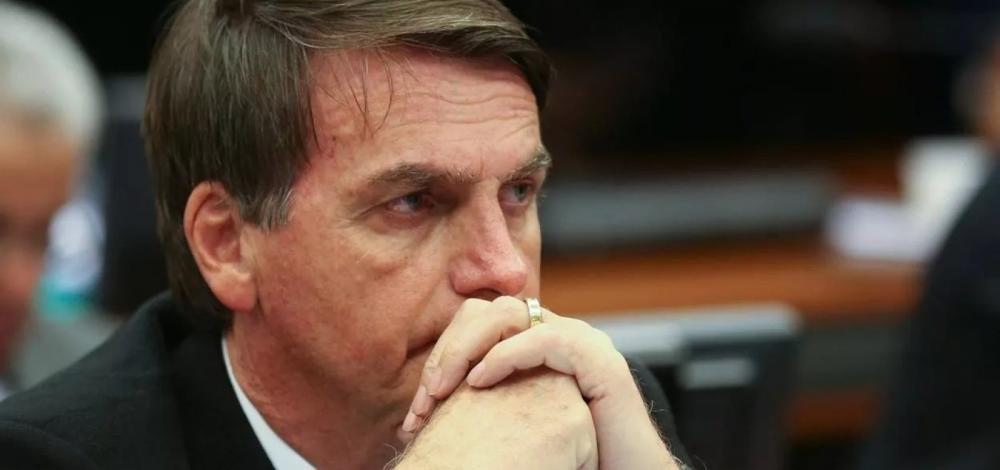 Advogados de Bolsonaro afirmam que vão entregar à PF extratos bancários dos últimos 4 anos