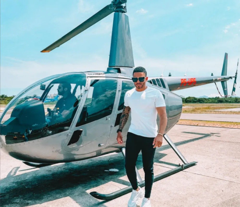 Lojas do 'Rei do iPhone' são fechadas por tempo indeterminado na Bahia