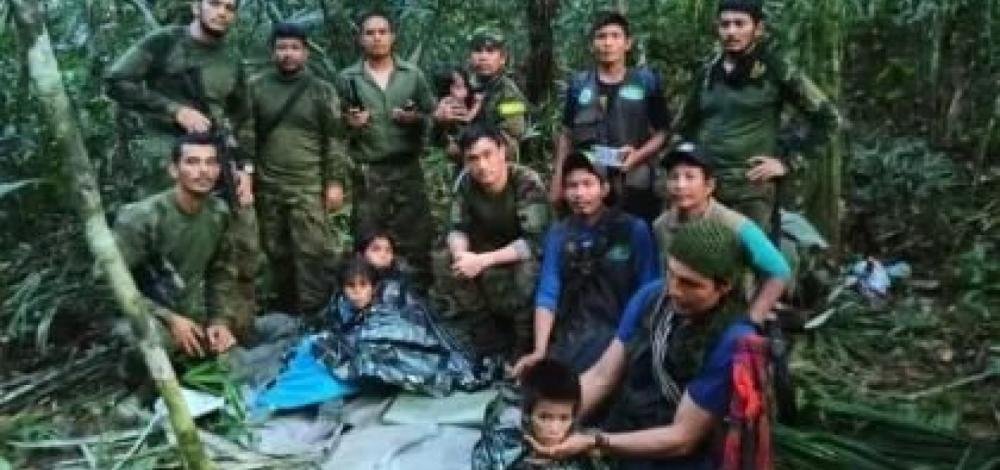 Crianças que sobreviveram a queda de avião na Colômbia são encontradas após 40 dias