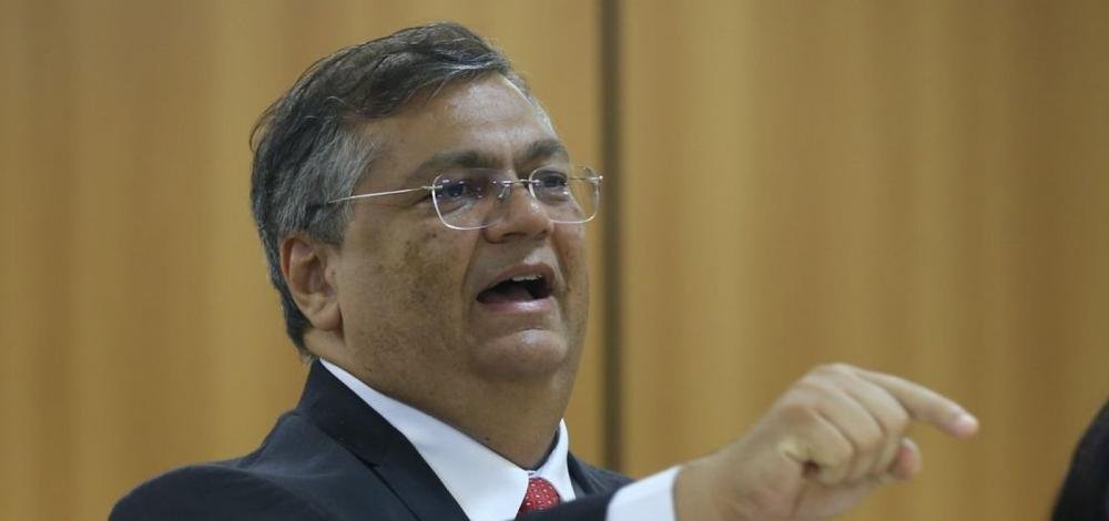 Dino aciona PF após pastor pedir para 