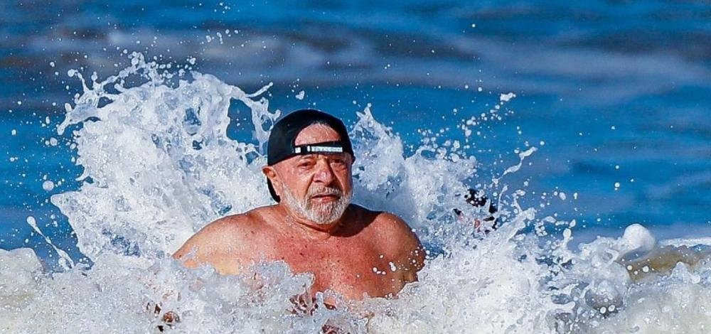 Após participação no 2 de Julho de Salvador, Lula chega em Ilhéus para visitar obras de ferrovia