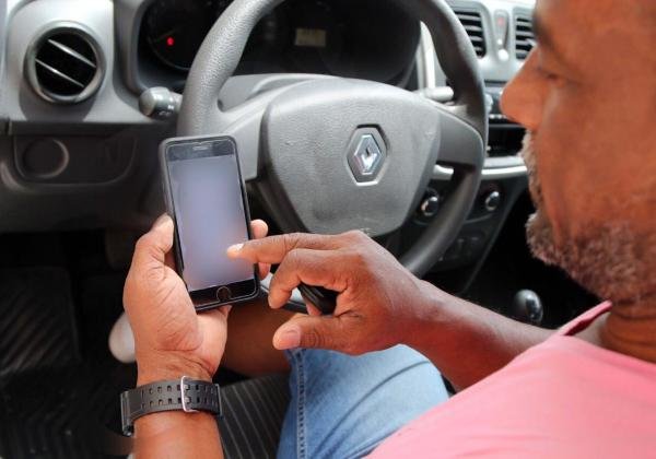Capital baiana tem o menor índice de motoristas que usam celular enquanto dirigem