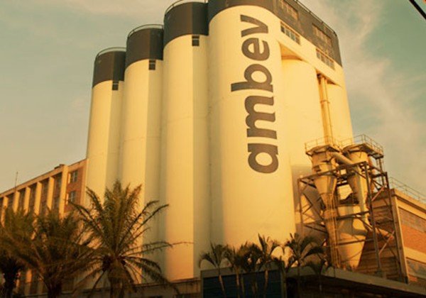 Vendas de cervejas premium da Ambev triplicam no 1º trimestre, mostra balanço