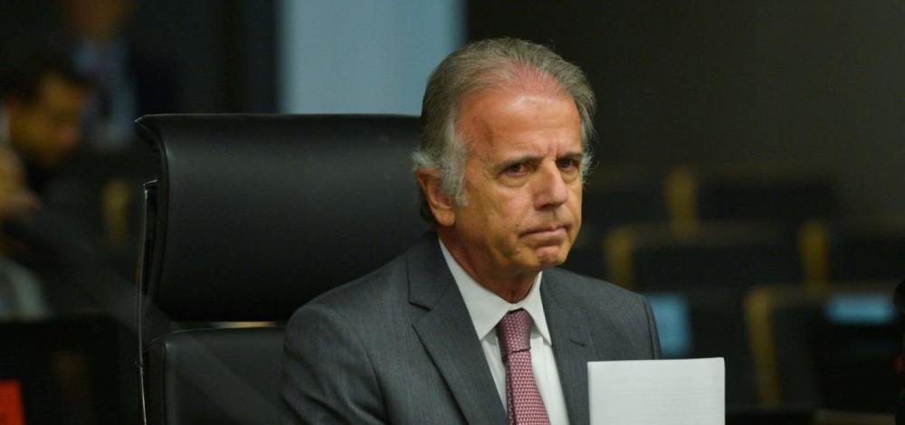 Ministro da Defesa pede à PF nomes dos militares que se encontraram com hacker