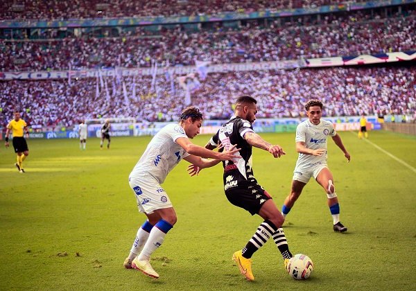 Bahia inicia venda de ingressos para jogo contra Vasco