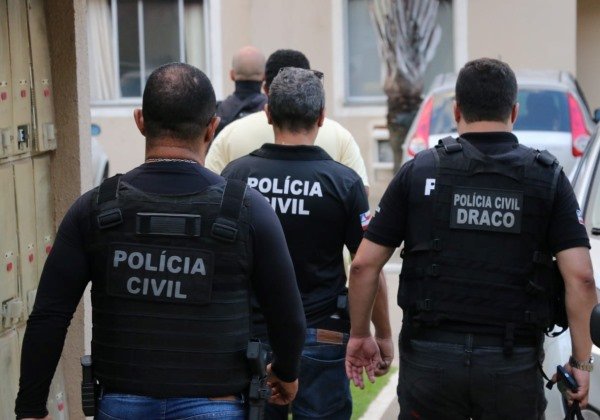 Polícia Civil deflagra operação que mira homicídios e tráfico de drogas