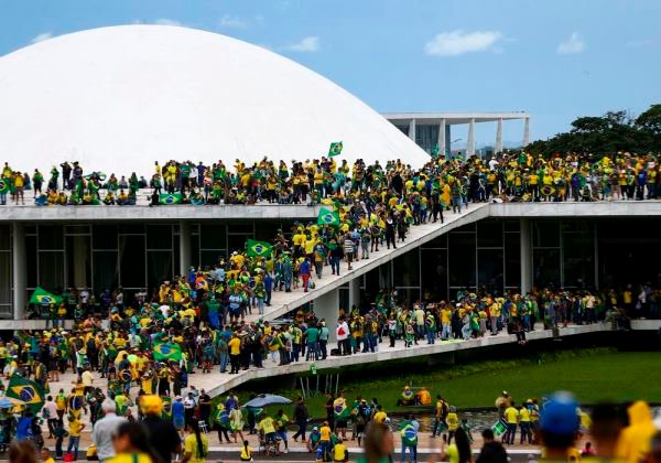 Supremo julga primeiros réus pelos atos golpistas de 8 de janeiro