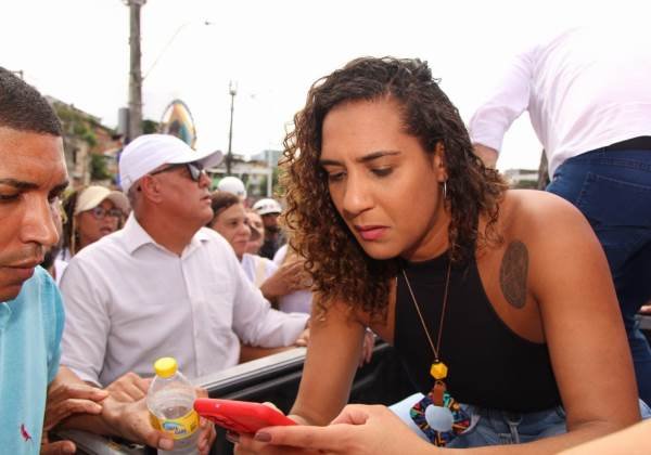 Após polêmica de ex-assessora, Anielle Franco relata ameaças e pede proteção policial