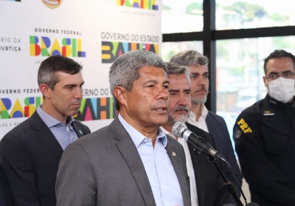 Governos estadual e federal anunciam ações de combate à violência na Bahia