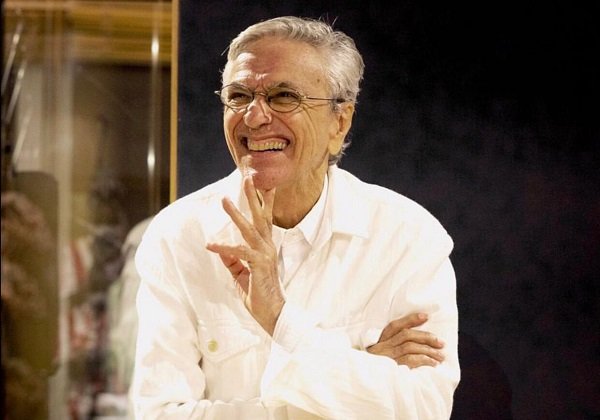 Caetano Veloso será homenageado por associação de compositores